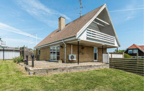 3 Bedroom Awesome Home In Kalvehave in Kalvehave